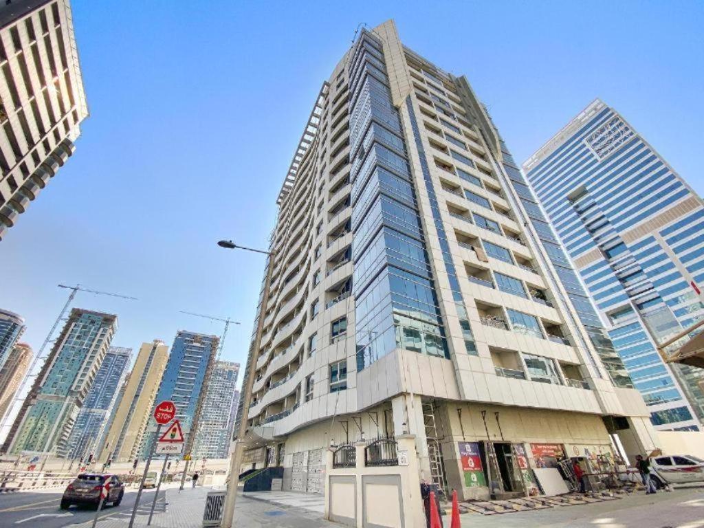 Royal Manor- Marina Diamond 2 Apartment Дубай Екстериор снимка